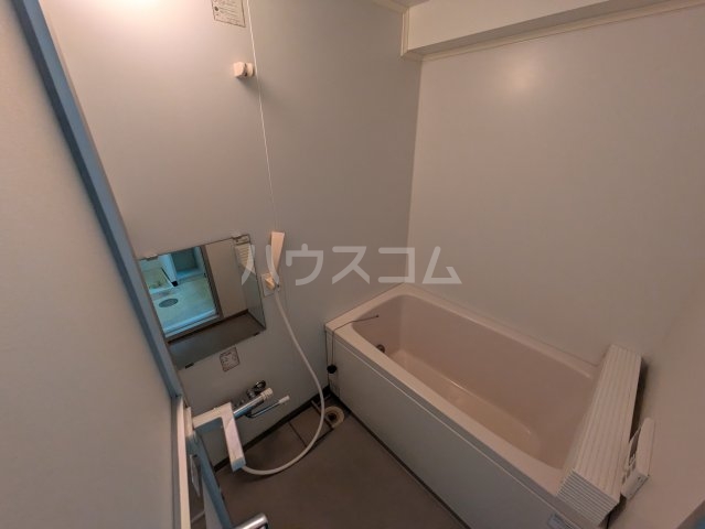 13/30 浴室