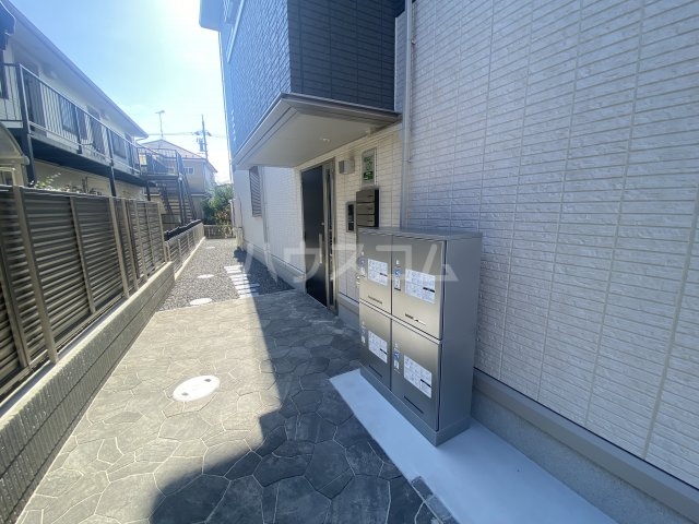 26/30 エントランス