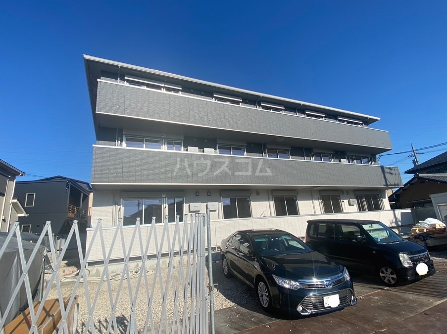 22/30 エントランス