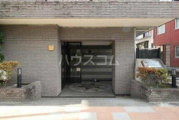 22/30 エントランス