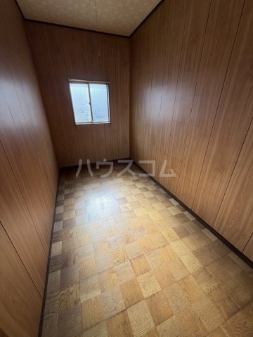 14/28 室内