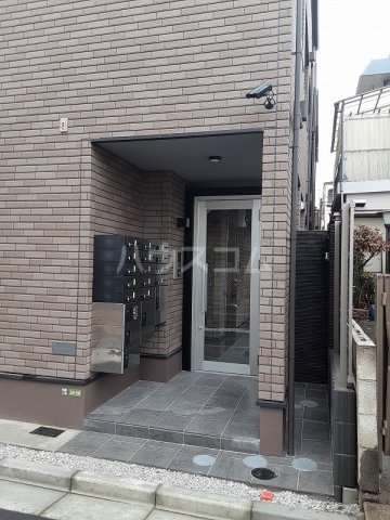 18/22 エントランス