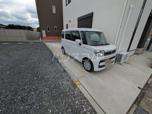 28/30 駐車場