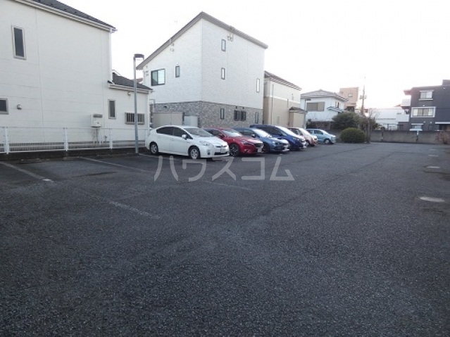 23/30 駐車場