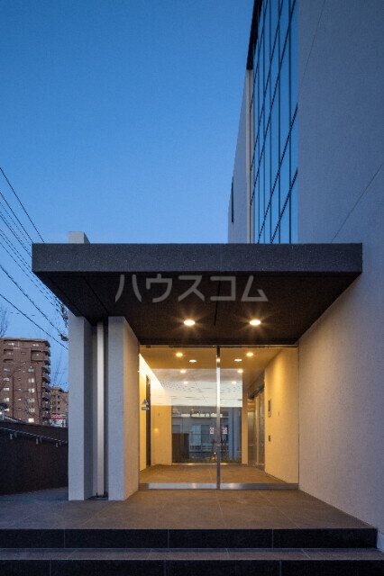 14/23 エントランス