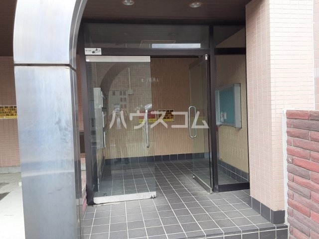 20/30 エントランス