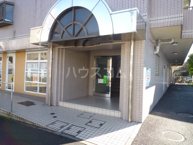 14/15 エントランス