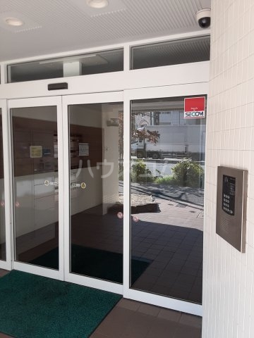 2/5 エントランス