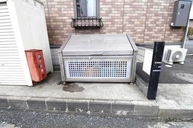 17/19 エントランス