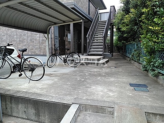 19/25 エントランス