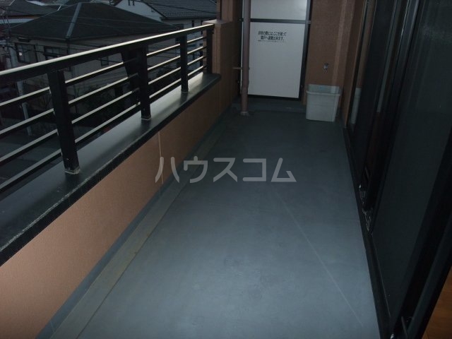 21/26 バルコニー