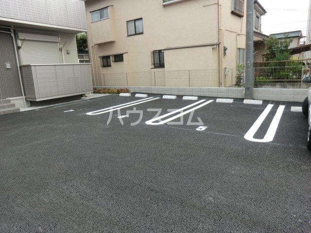 20/27 駐車場