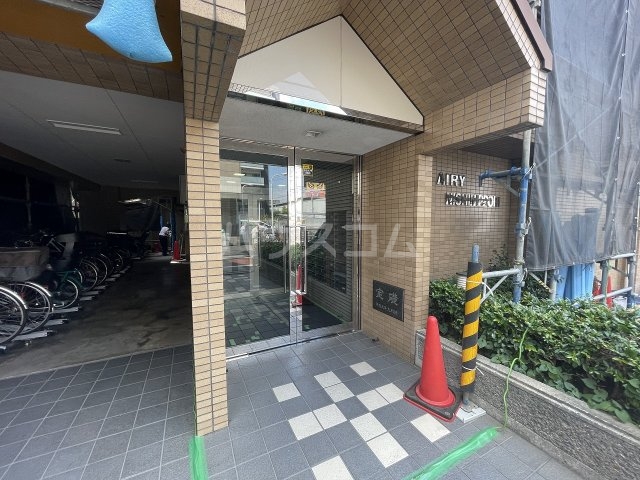 20/27 エントランス