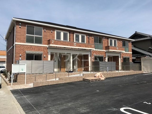 17/25 エントランス