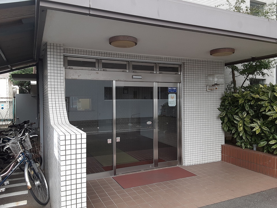 22/25 エントランス