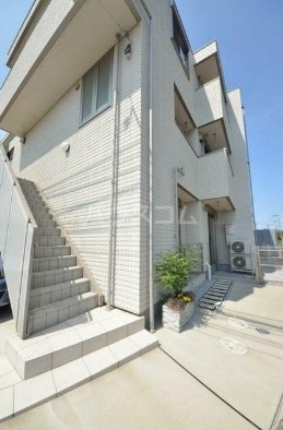 19/29 エントランス