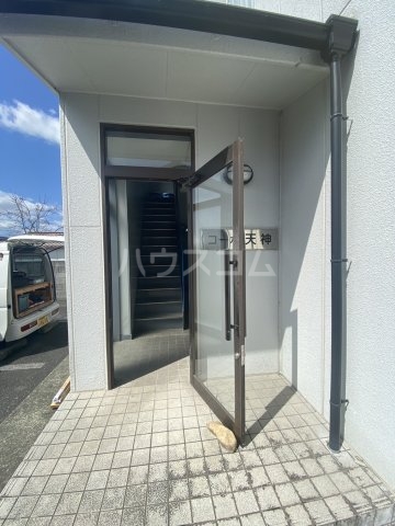 17/18 エントランス