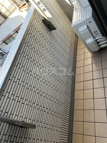 13/22 バルコニー