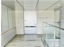 26/30 エントランス