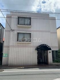 13/18 エントランス