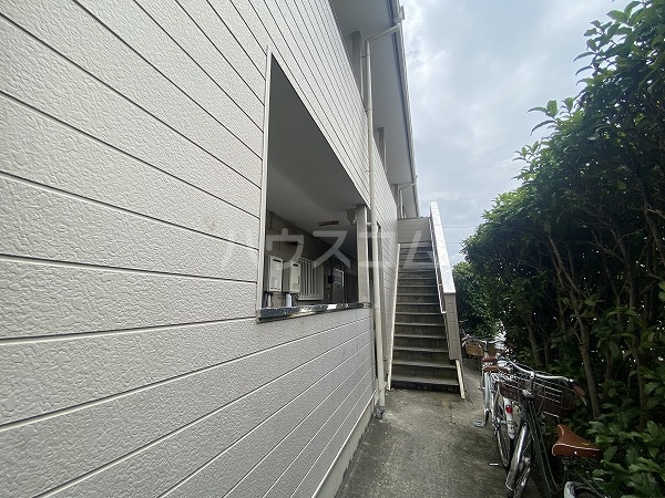 28/30 エントランス