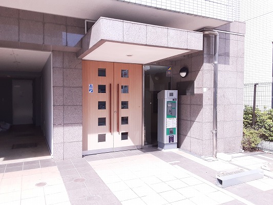 21/29 エントランス