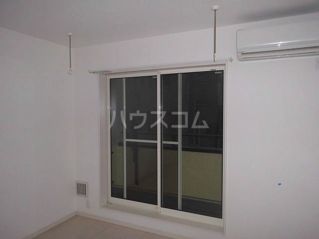 23/30 エントランス