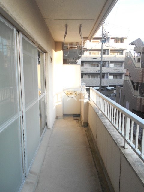 18/27 バルコニー