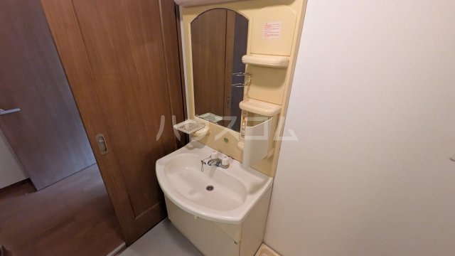 13/28 洗面