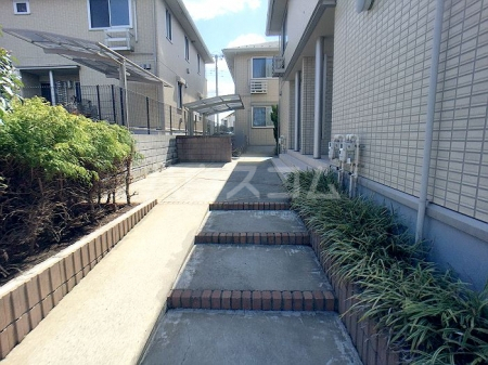 13/24 エントランス