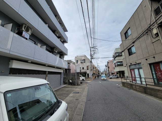 28/30 駐車場