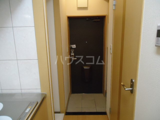 24/30 エントランス