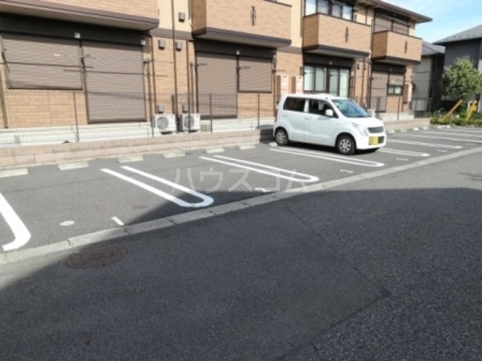 2/2 駐車場