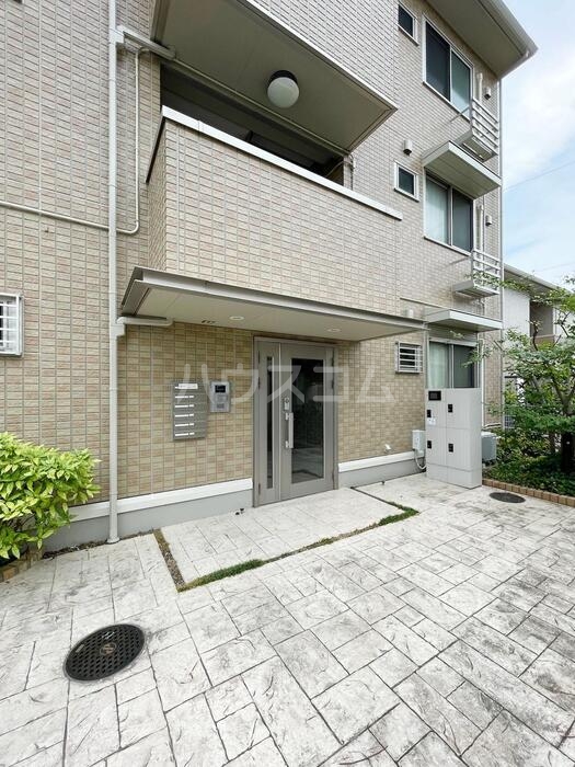 2/5 エントランス