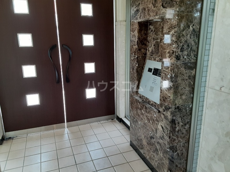 3/6 エントランス