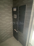 19/30 エントランス