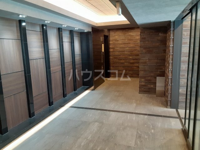 19/28 エントランス