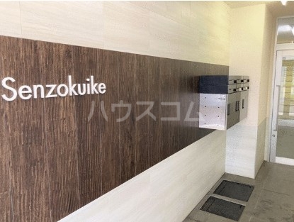 2/3 エントランス