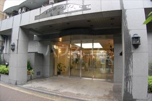 15/21 エントランス