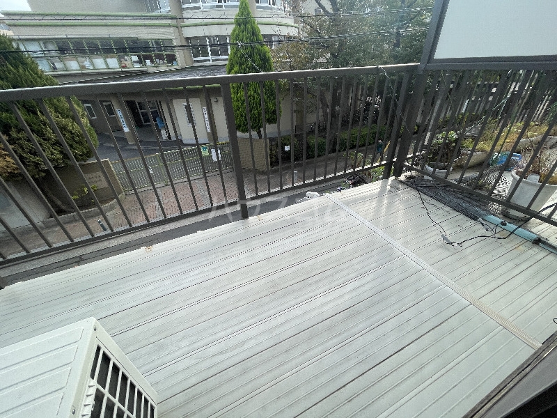 14/23 バルコニー