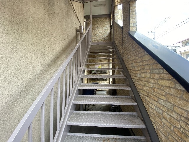 15/25 エントランス