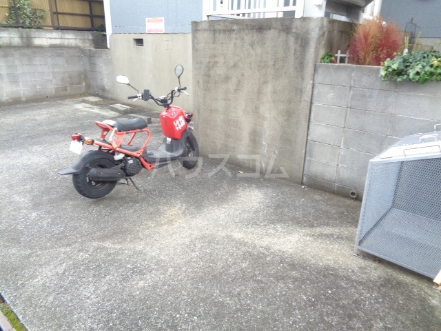 2/3 駐車場