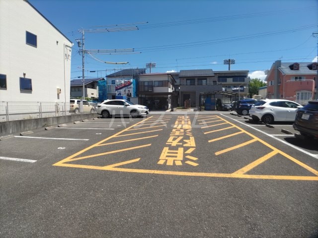 6/11 駐車場