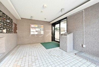 17/27 エントランス