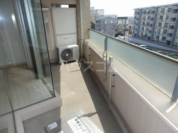 18/26 バルコニー