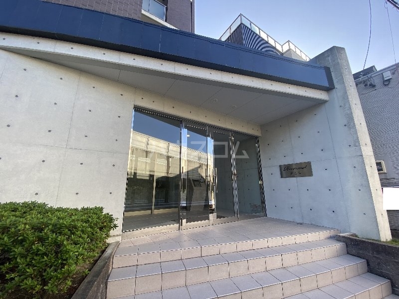 19/29 エントランス