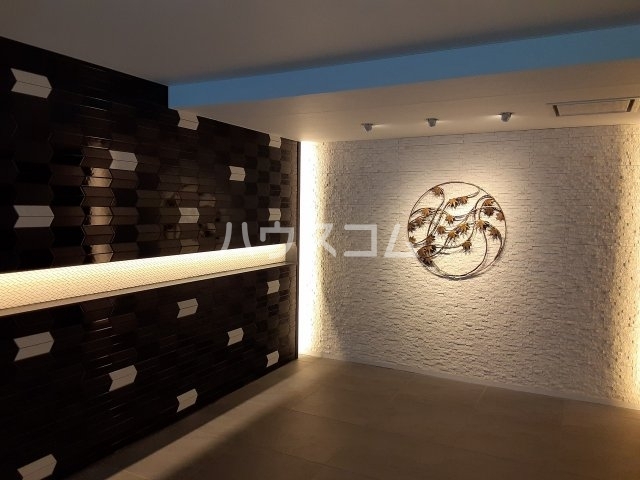 20/30 エントランス