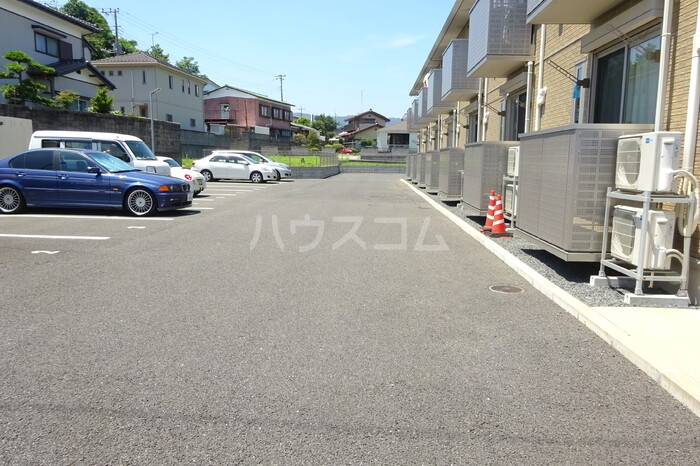 18/21 駐車場