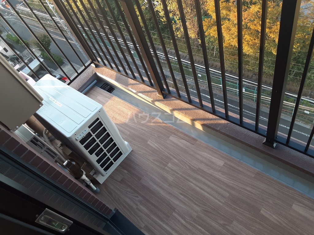 20/30 バルコニー