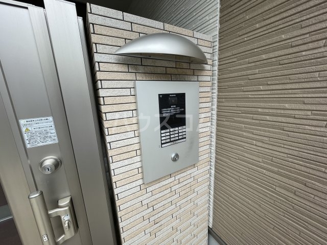 13/23 エントランス